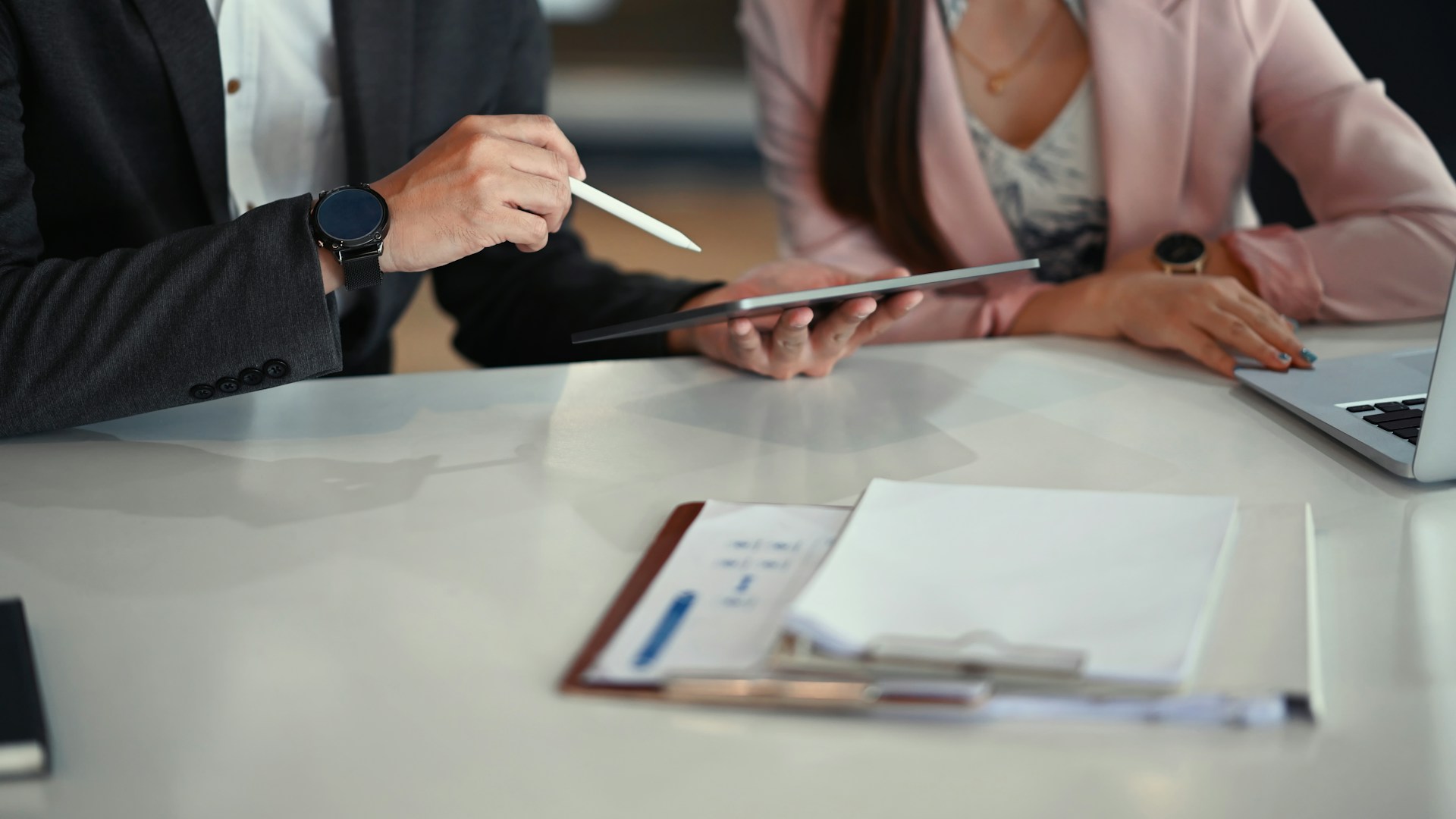 Low Resolution Image to Vector: A Guide by Mail Processing Associates